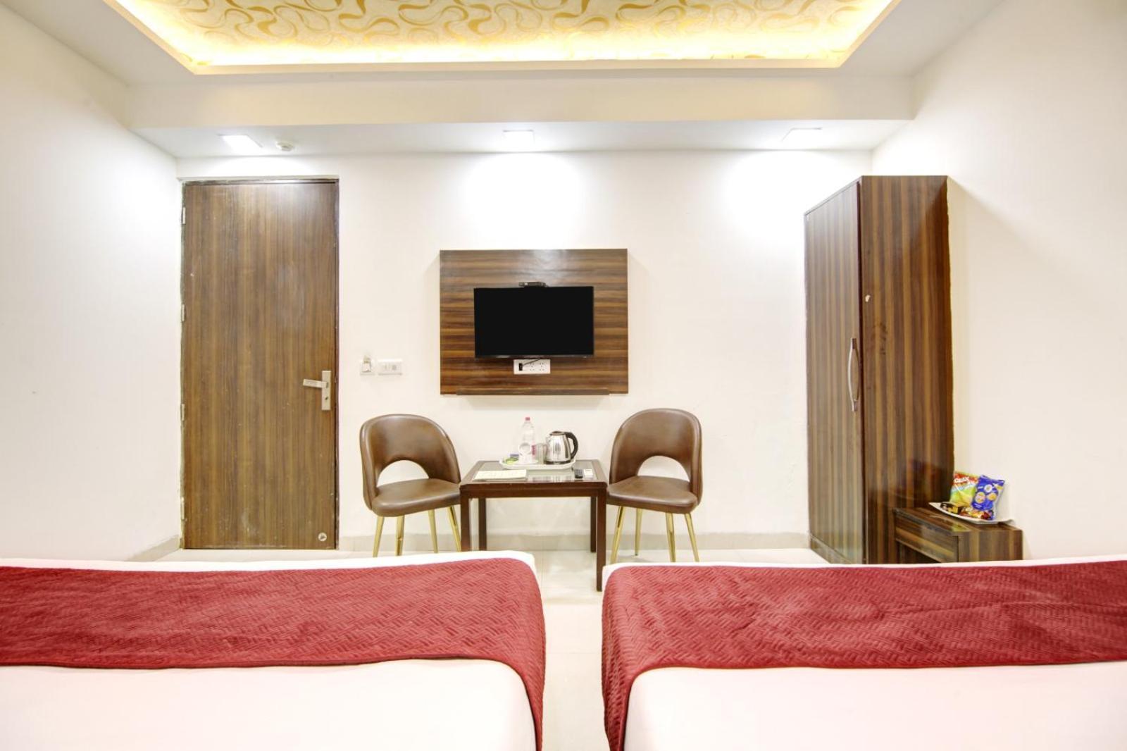 Hotel Devrana Delhi Airport ニューデリー エクステリア 写真