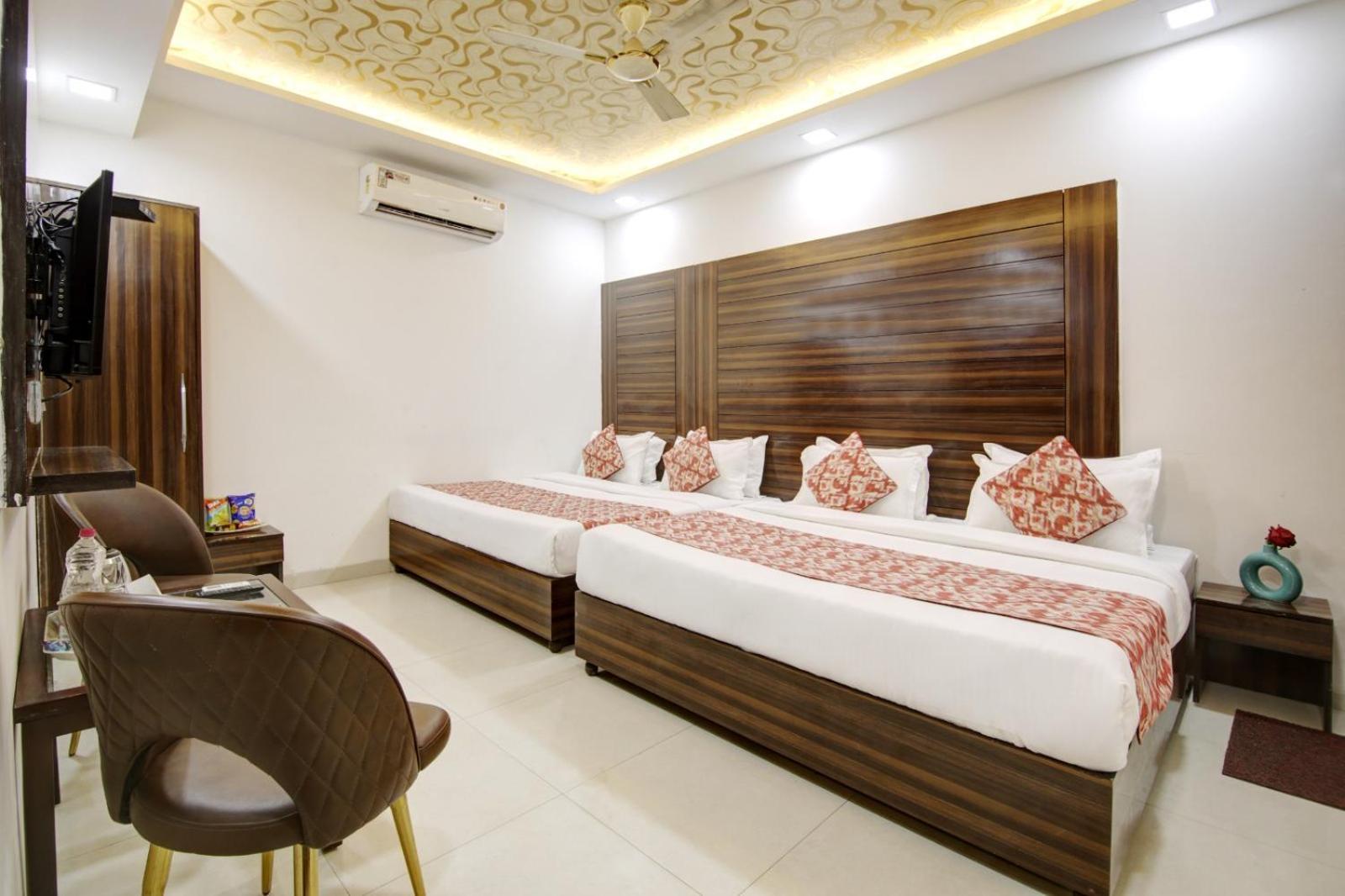 Hotel Devrana Delhi Airport ニューデリー エクステリア 写真