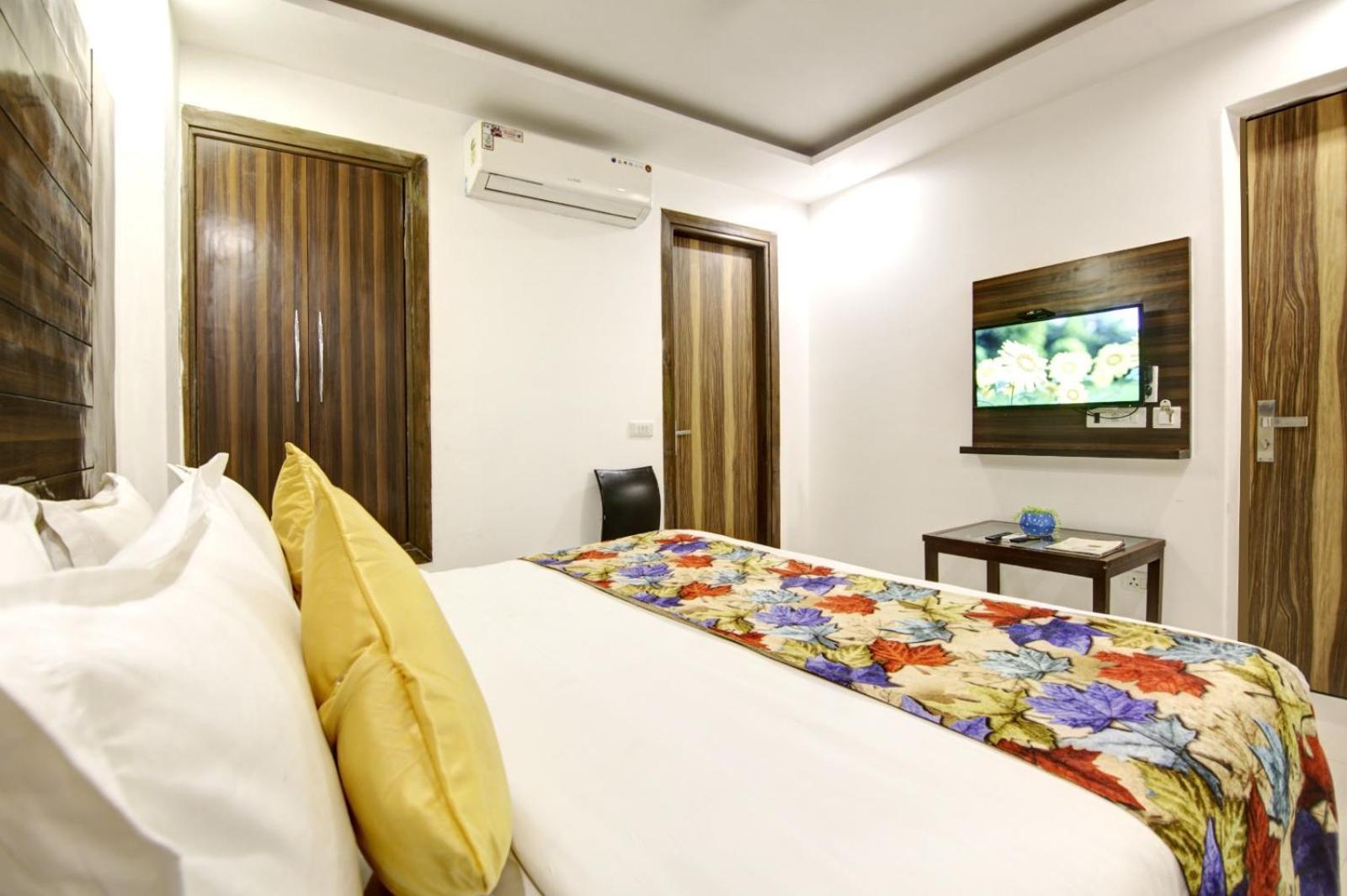 Hotel Devrana Delhi Airport ニューデリー エクステリア 写真