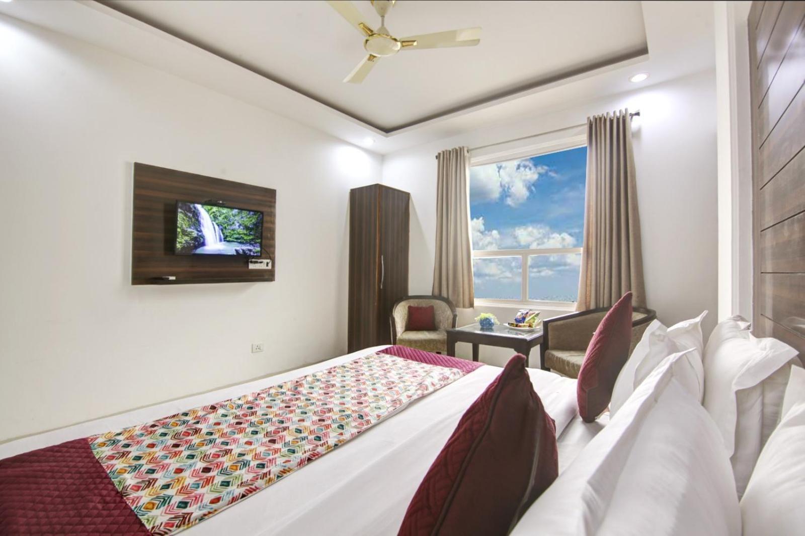 Hotel Devrana Delhi Airport ニューデリー エクステリア 写真