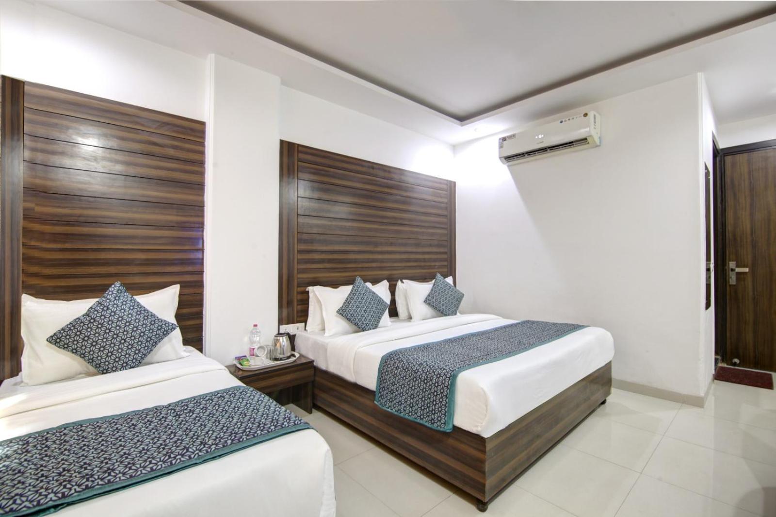 Hotel Devrana Delhi Airport ニューデリー エクステリア 写真