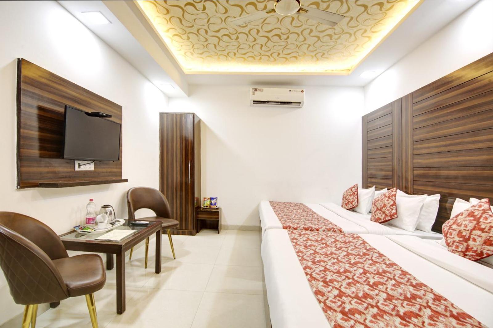 Hotel Devrana Delhi Airport ニューデリー エクステリア 写真